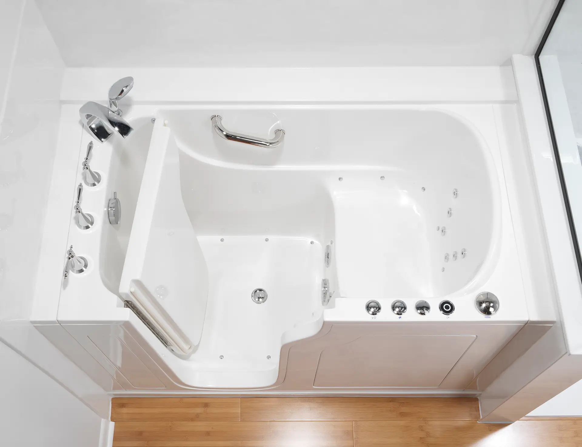 Featured image for post: 5 Surprising Health Benefits to Using a Whirlpool